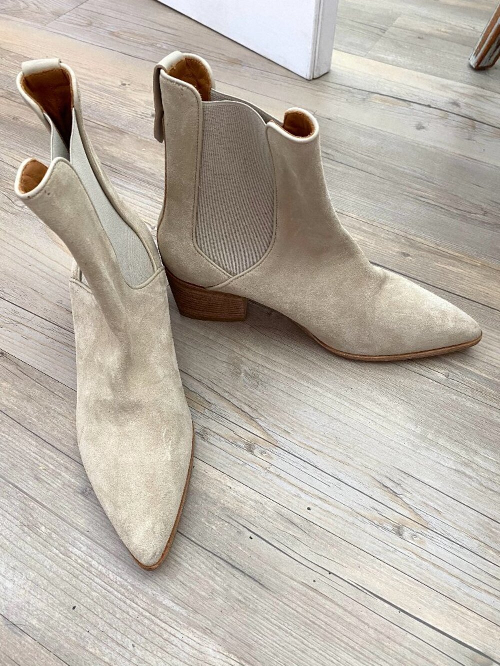 M. Gemi Ravenna Pointed Toe Suede Boots Size 39.5